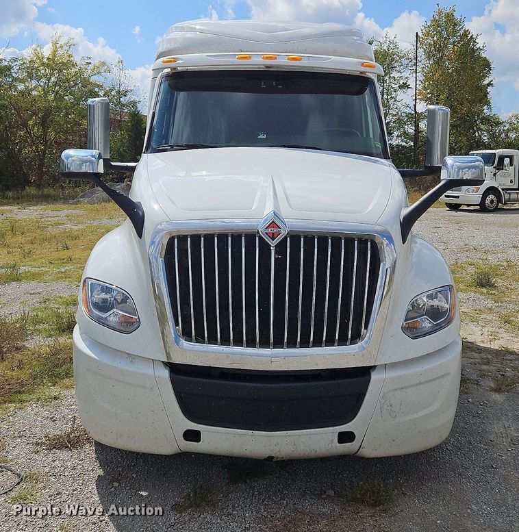 image for item DO1167 2022 International LT625  semi truck