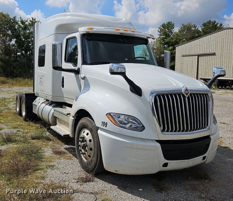 image for item DO1167 2022 International LT625  semi truck