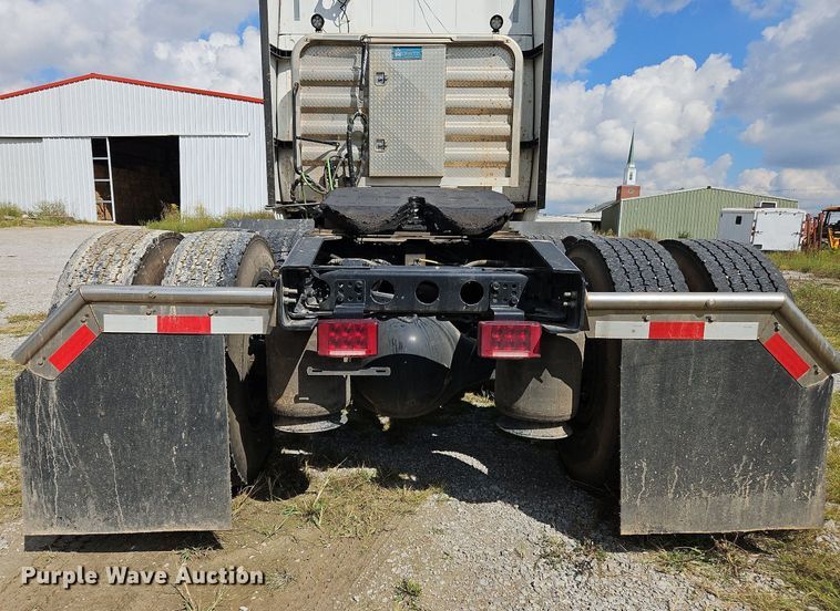 image for item DO1167 2022 International LT625  semi truck