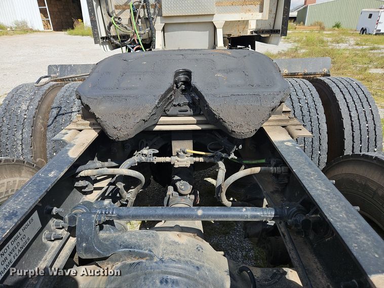 image for item DO1167 2022 International LT625  semi truck