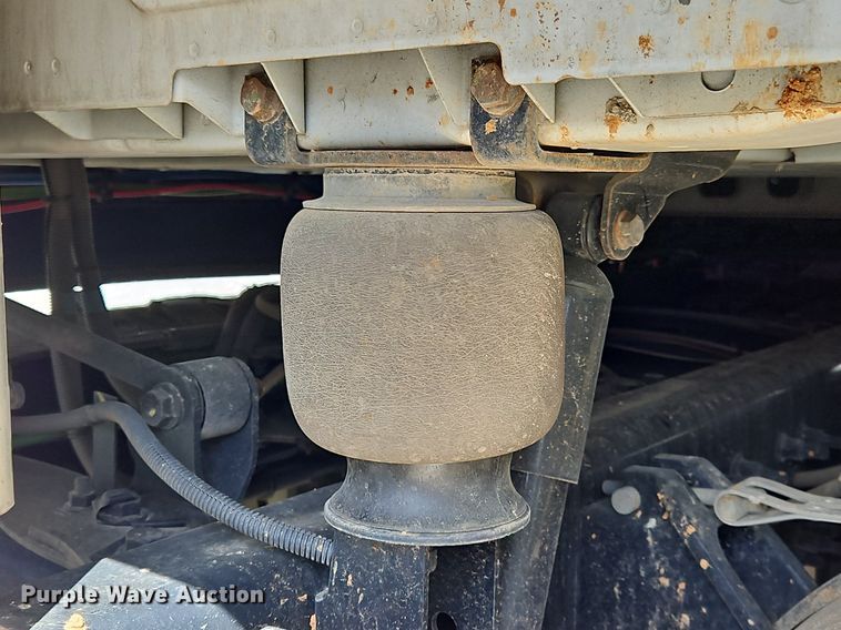 image for item DO1167 2022 International LT625  semi truck