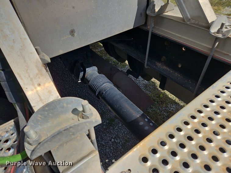 image for item DO1167 2022 International LT625  semi truck