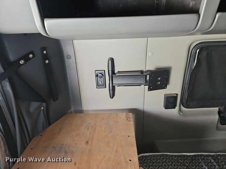 image for item DO1167 2022 International LT625  semi truck