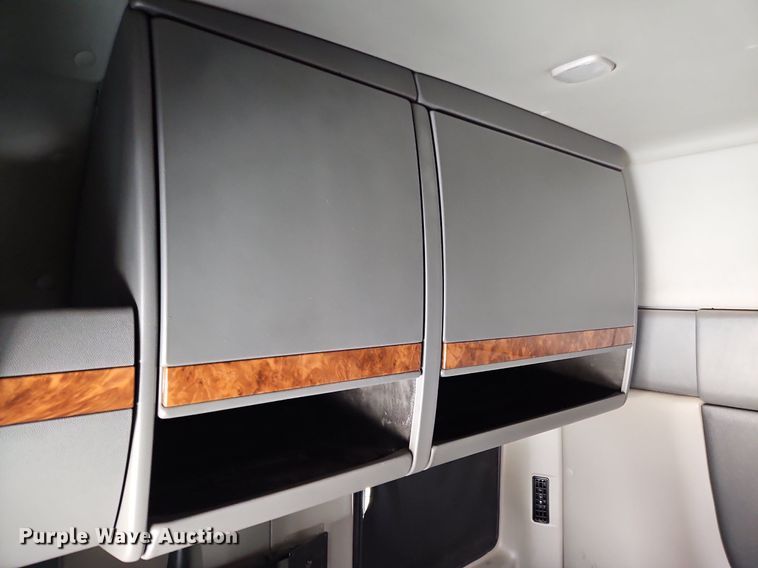 image for item DO1167 2022 International LT625  semi truck