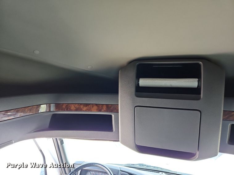 image for item DO1167 2022 International LT625  semi truck