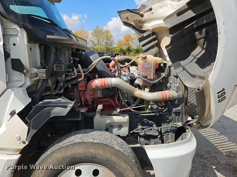 image for item DO1167 2022 International LT625  semi truck