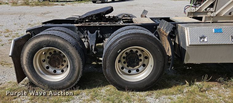 image for item DO1167 2022 International LT625  semi truck