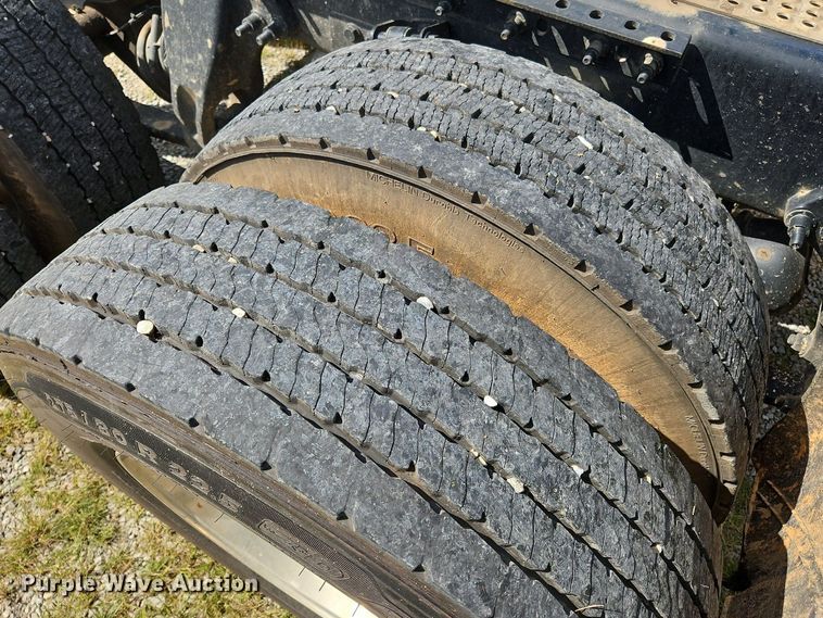 image for item DO1167 2022 International LT625  semi truck