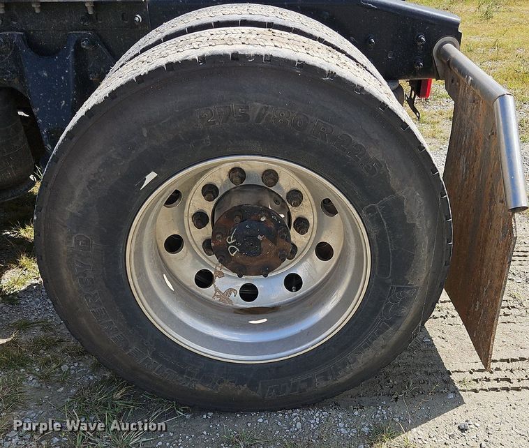 image for item DO1167 2022 International LT625  semi truck