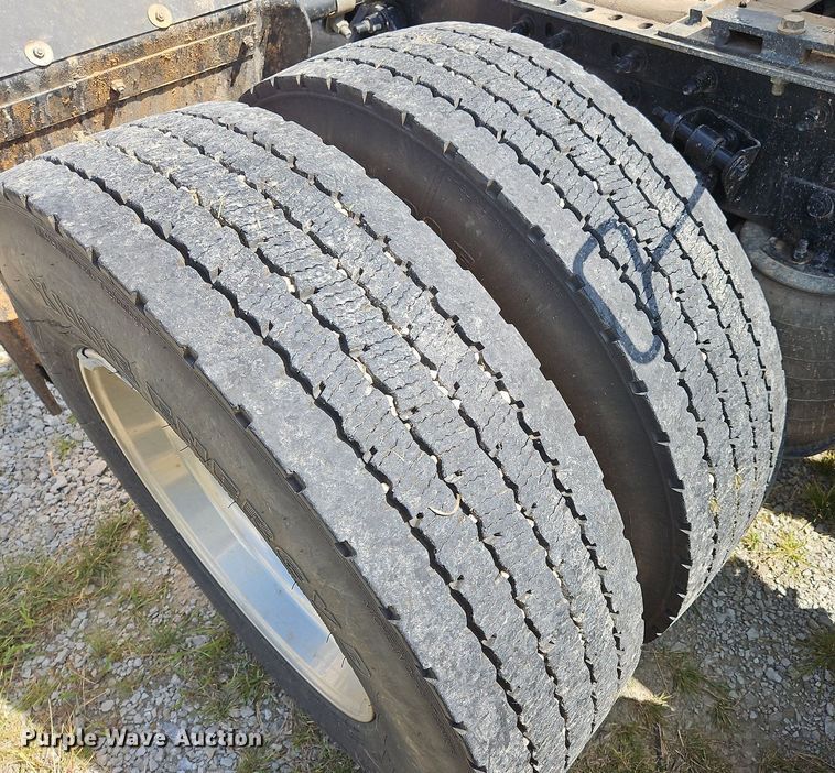 image for item DO1167 2022 International LT625  semi truck