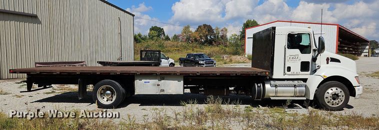 image for item DO1168 2016 Kenworth T270  flatbed truck