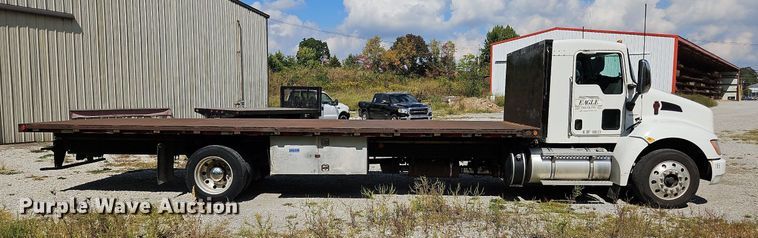 image for item DO1168 2016 Kenworth T270  flatbed truck