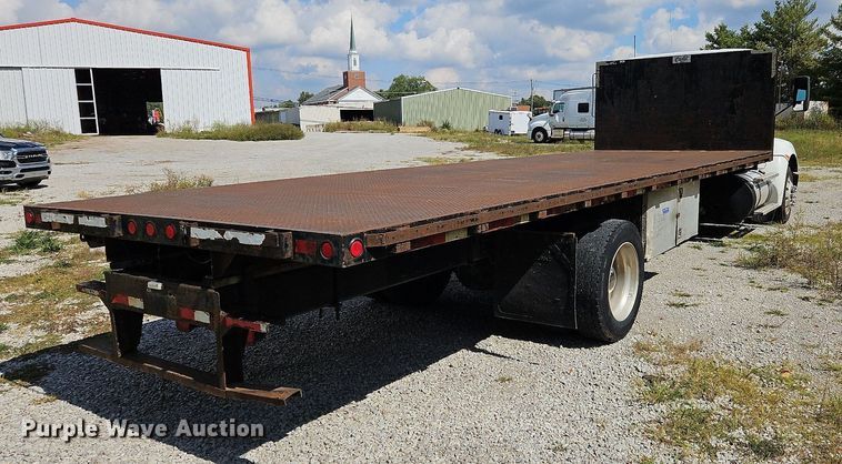 image for item DO1168 2016 Kenworth T270  flatbed truck