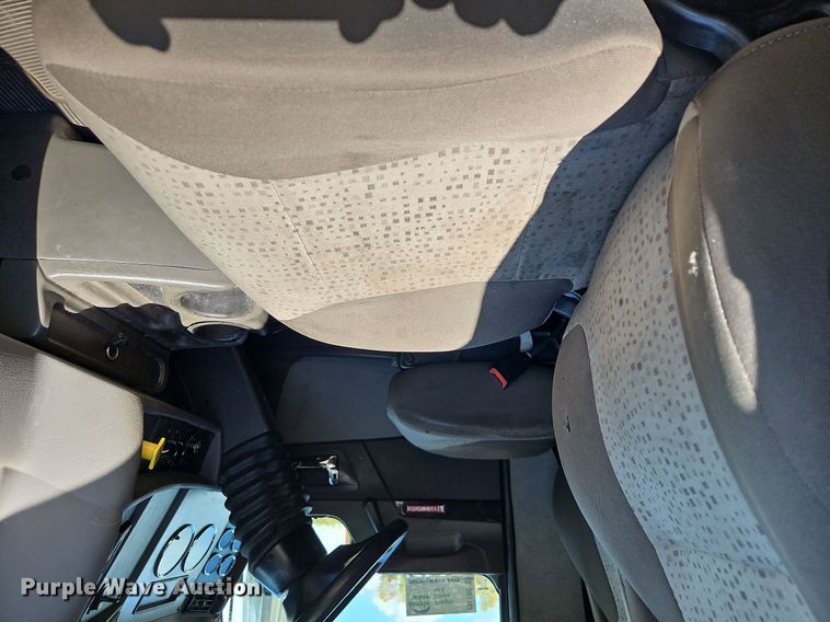 image for item DO1168 2016 Kenworth T270  flatbed truck