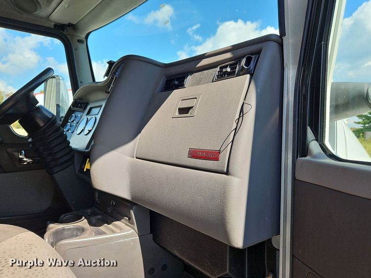 image for item DO1168 2016 Kenworth T270  flatbed truck