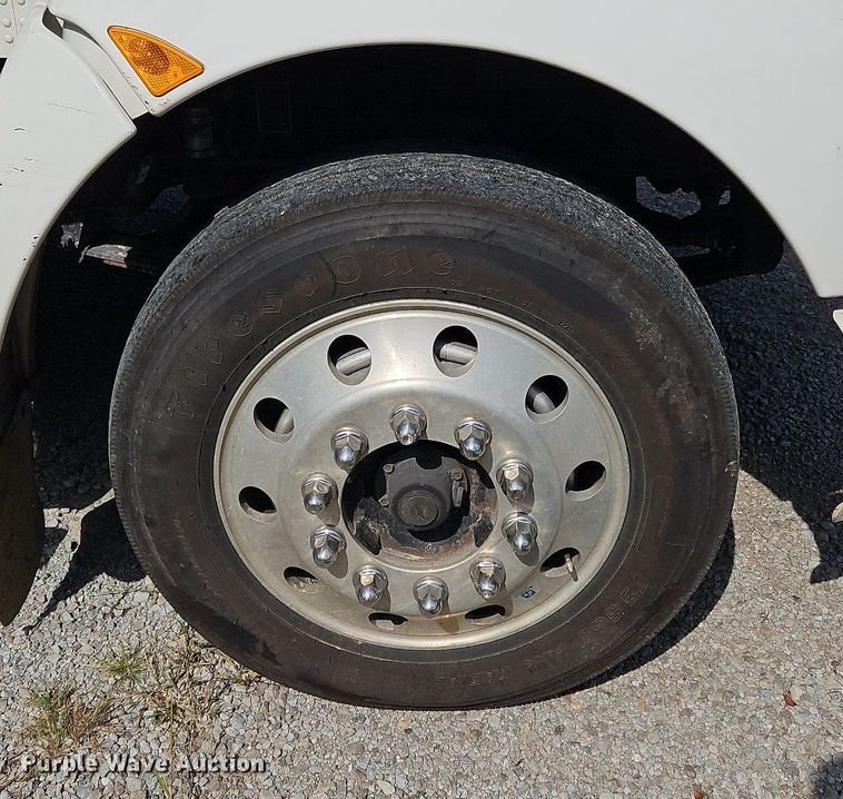 image for item DO1168 2016 Kenworth T270  flatbed truck