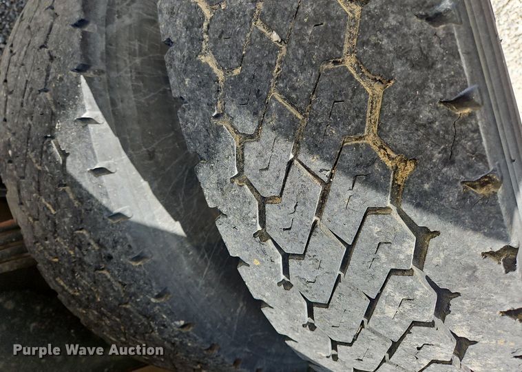 image for item DO1168 2016 Kenworth T270  flatbed truck