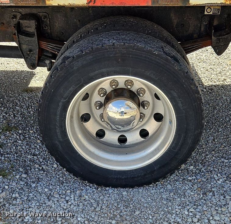 image for item DO1168 2016 Kenworth T270  flatbed truck