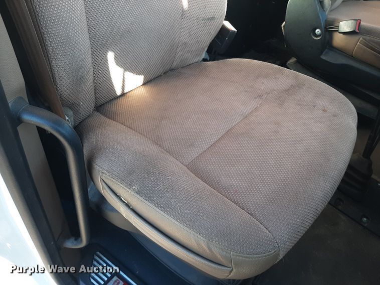 image for item DO3139 2015 Kenworth T680  semi truck