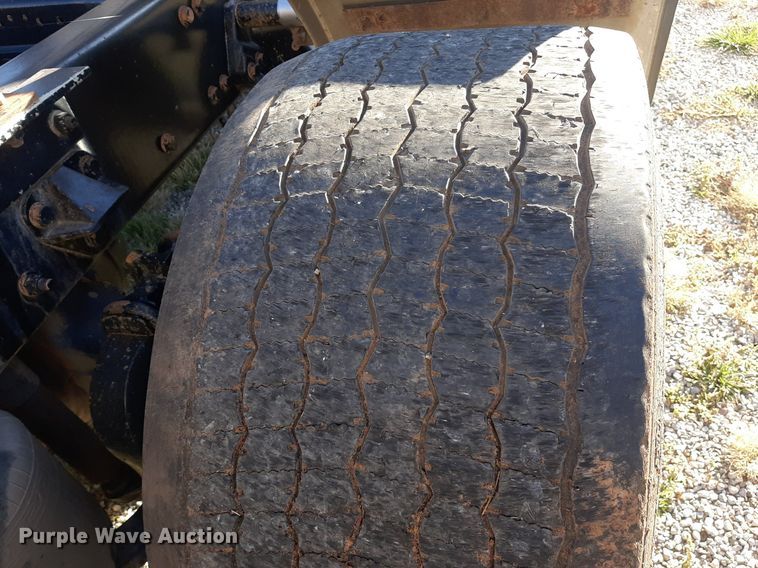 image for item DO3139 2015 Kenworth T680  semi truck