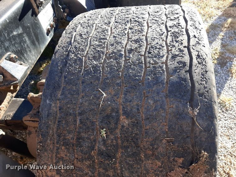 image for item DO3139 2015 Kenworth T680  semi truck