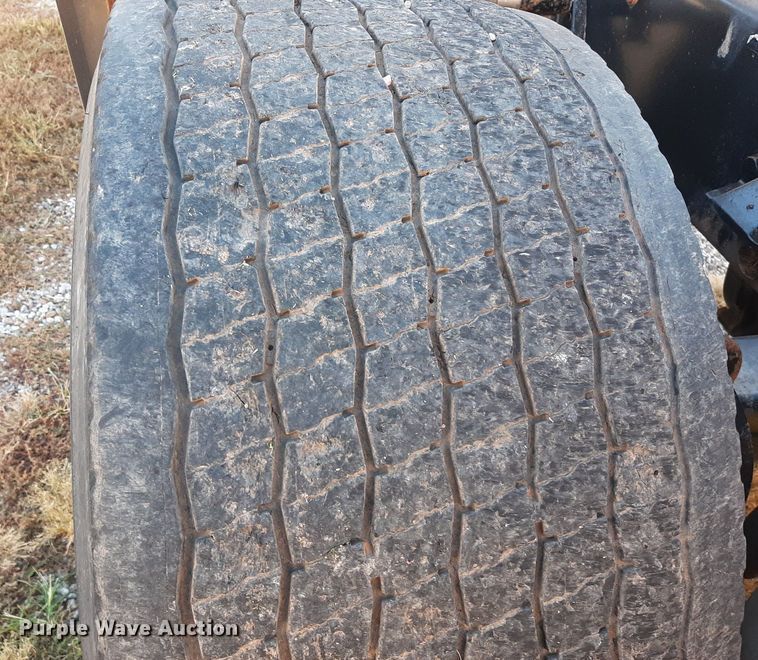 image for item DO3139 2015 Kenworth T680  semi truck