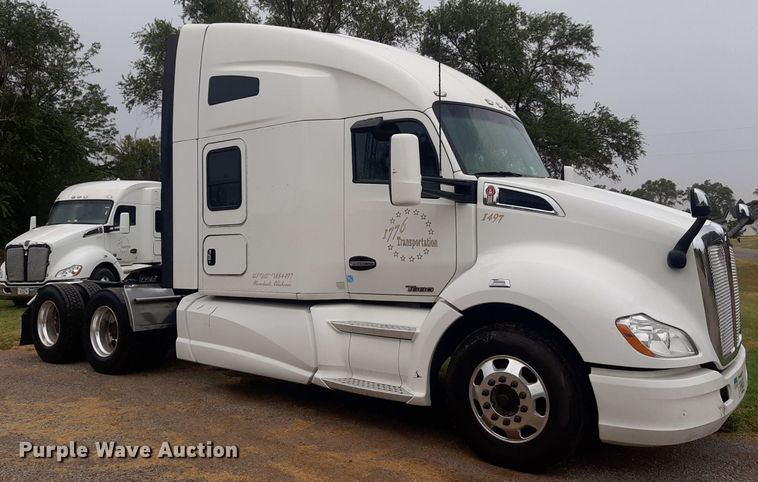 image for item DO3140 2015 Kenworth T680  semi truck