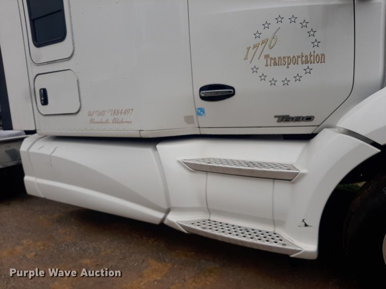 image for item DO3140 2015 Kenworth T680  semi truck