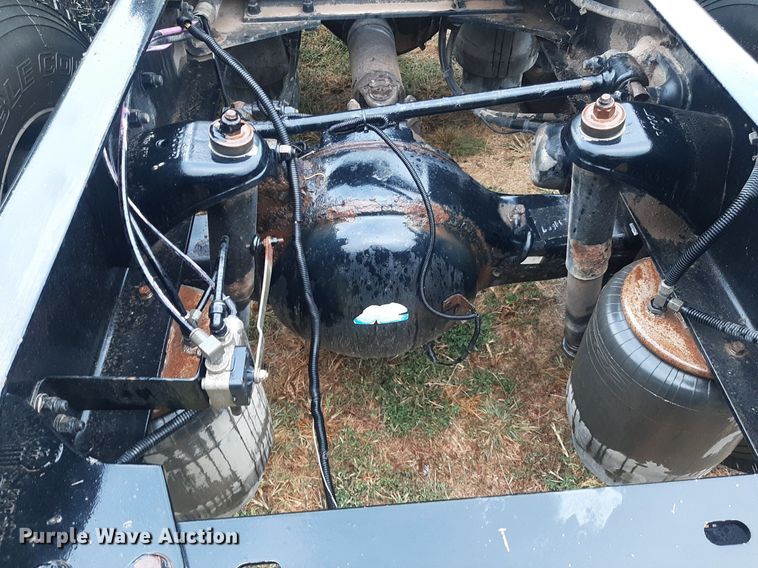 image for item DO3140 2015 Kenworth T680  semi truck