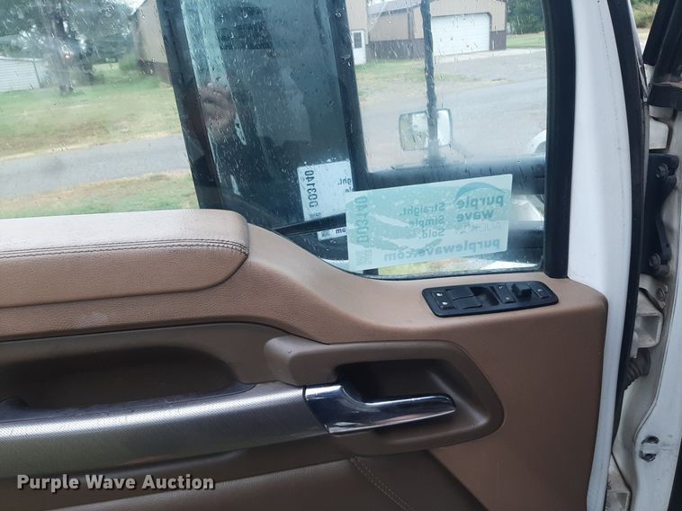 image for item DO3140 2015 Kenworth T680  semi truck