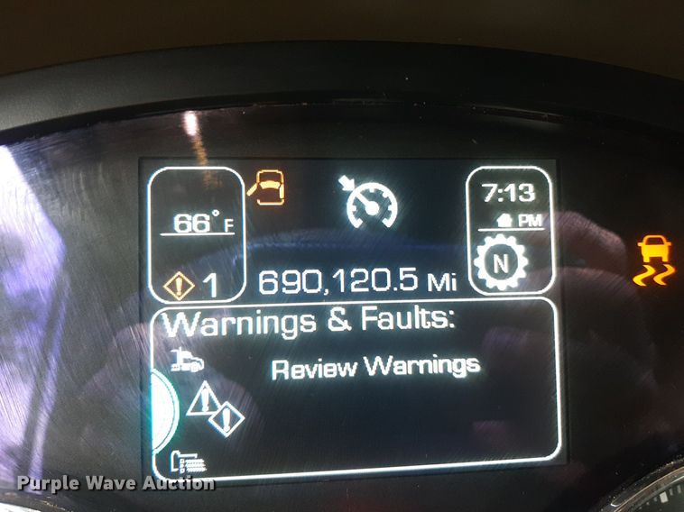 image for item DO3140 2015 Kenworth T680  semi truck