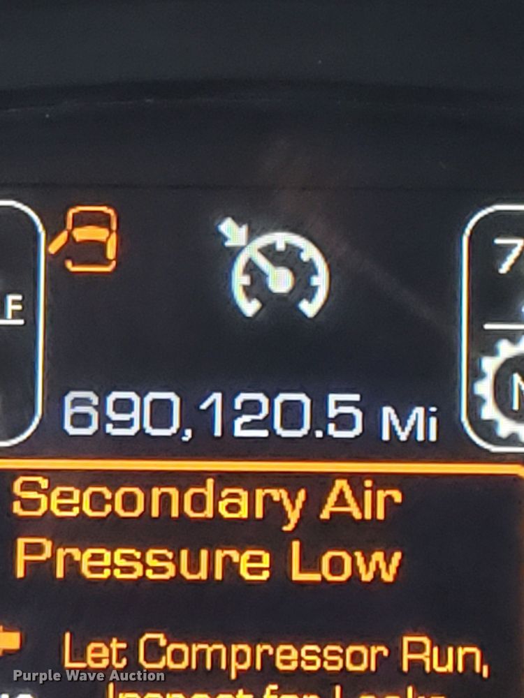 image for item DO3140 2015 Kenworth T680  semi truck