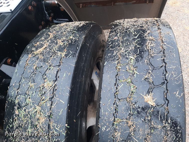 image for item DO3140 2015 Kenworth T680  semi truck