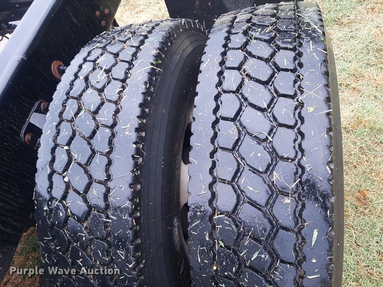 image for item DO3140 2015 Kenworth T680  semi truck