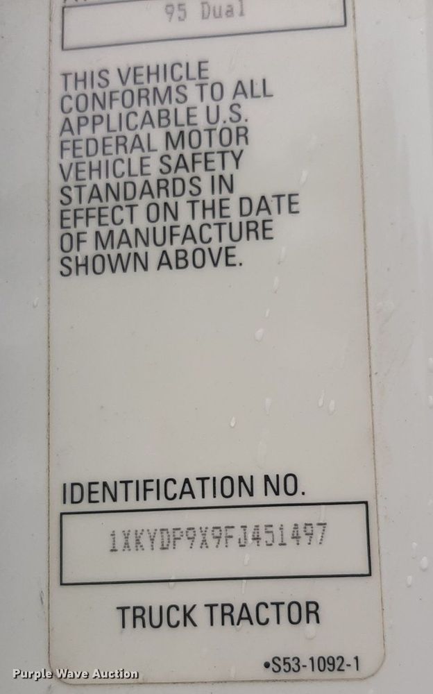 image for item DO3140 2015 Kenworth T680  semi truck