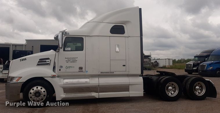image for item DO3141 2016 Western Star 5700  semi truck