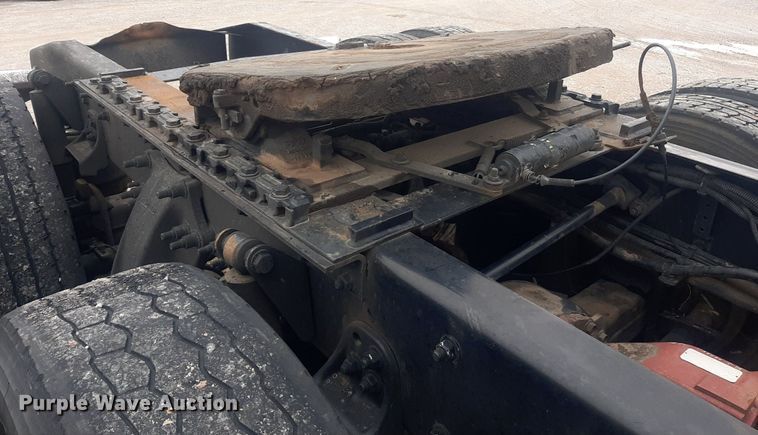 image for item DO3141 2016 Western Star 5700  semi truck