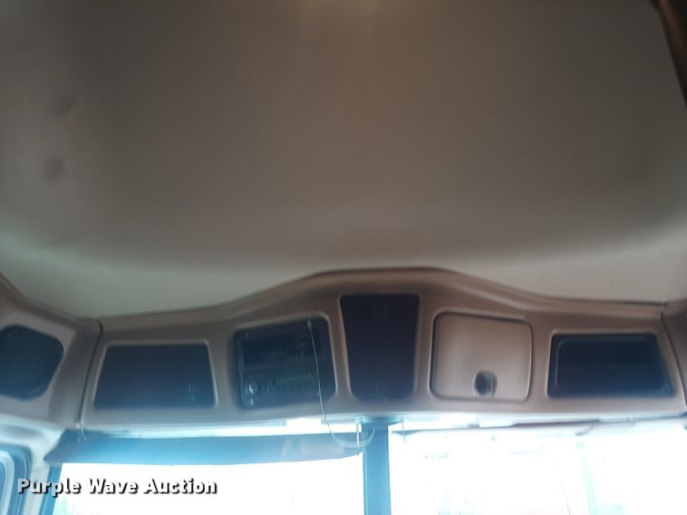 image for item DO3141 2016 Western Star 5700  semi truck