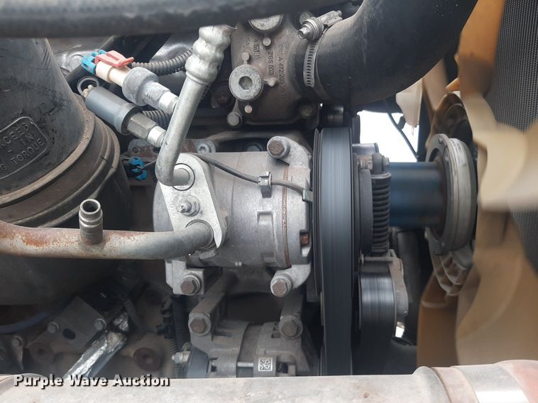 image for item DO3141 2016 Western Star 5700  semi truck