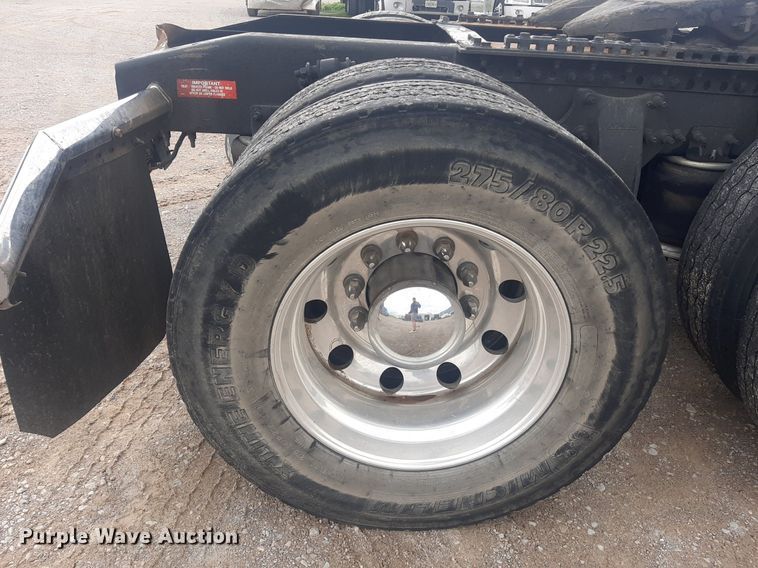 image for item DO3141 2016 Western Star 5700  semi truck