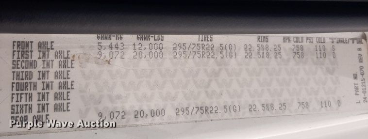 image for item DO3141 2016 Western Star 5700  semi truck