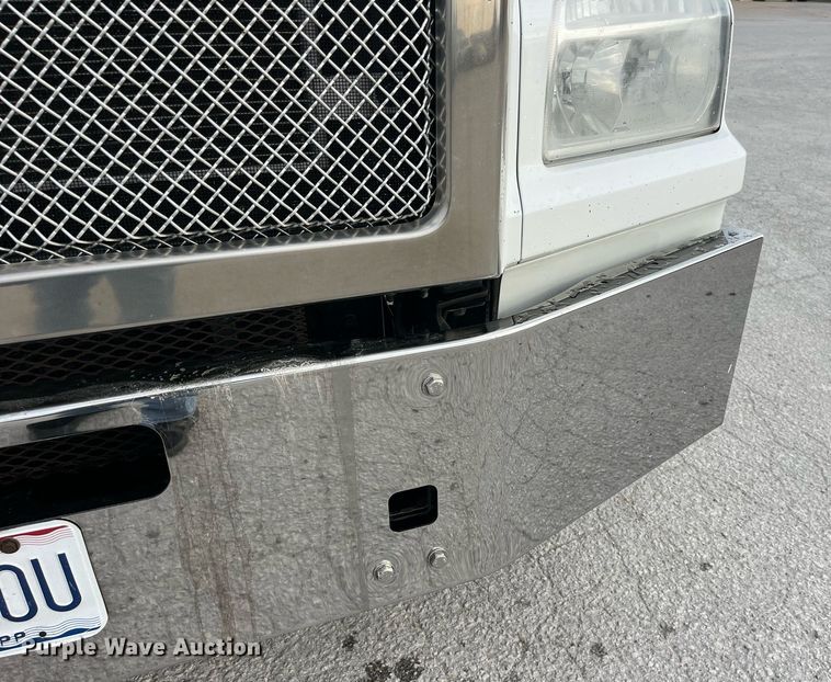 image for item DP2099 2015 Kenworth T880  semi truck