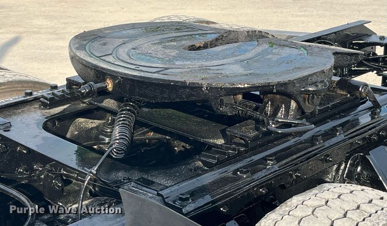 image for item DP2099 2015 Kenworth T880  semi truck