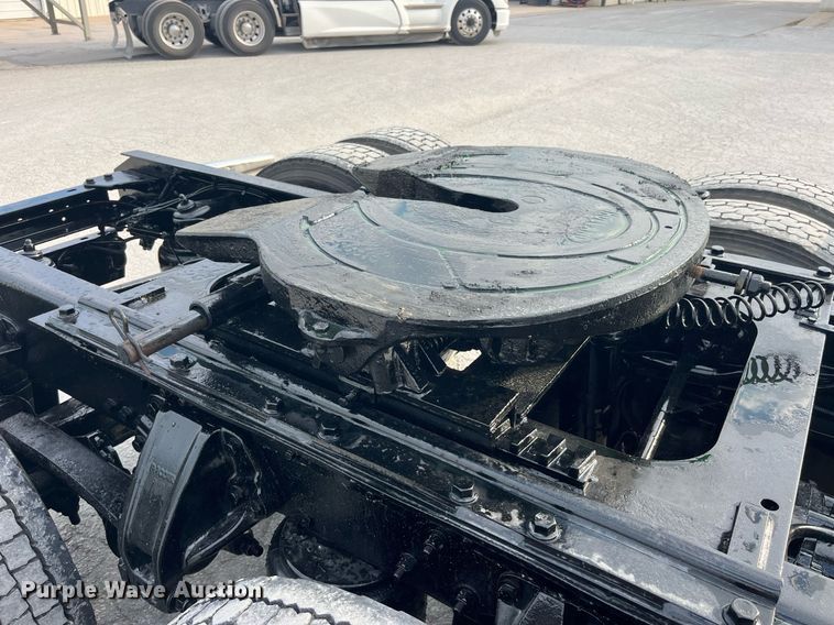 image for item DP2099 2015 Kenworth T880  semi truck