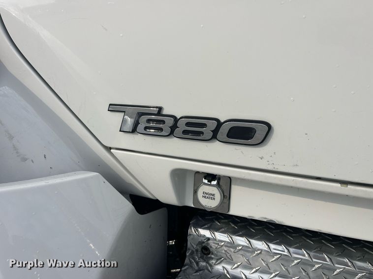 image for item DP2099 2015 Kenworth T880  semi truck