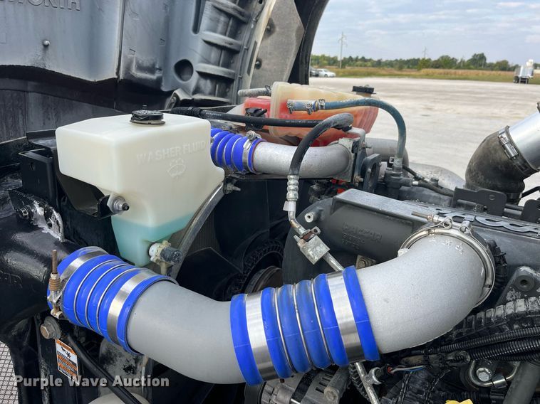 image for item DP2099 2015 Kenworth T880  semi truck