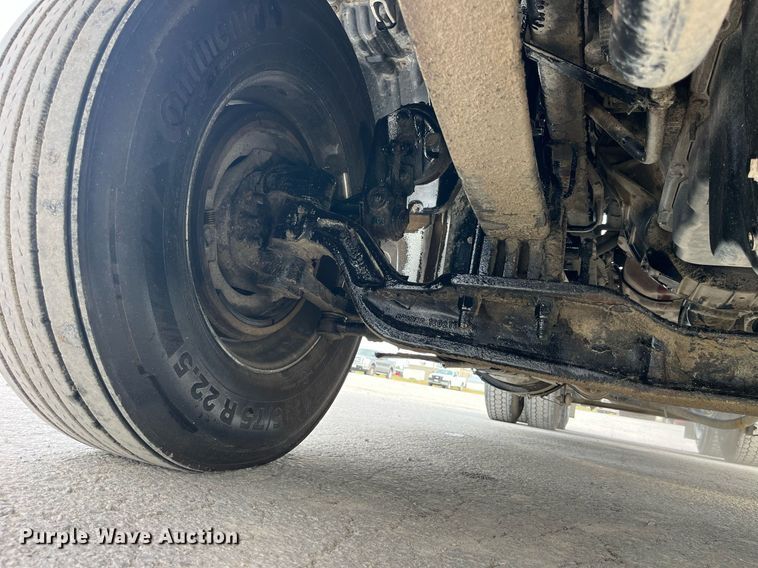 image for item DP2099 2015 Kenworth T880  semi truck