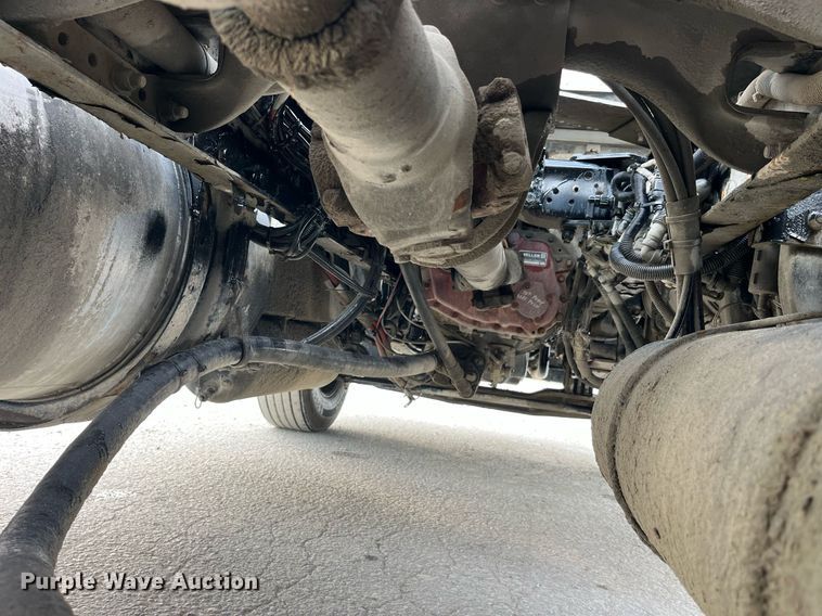 image for item DP2099 2015 Kenworth T880  semi truck