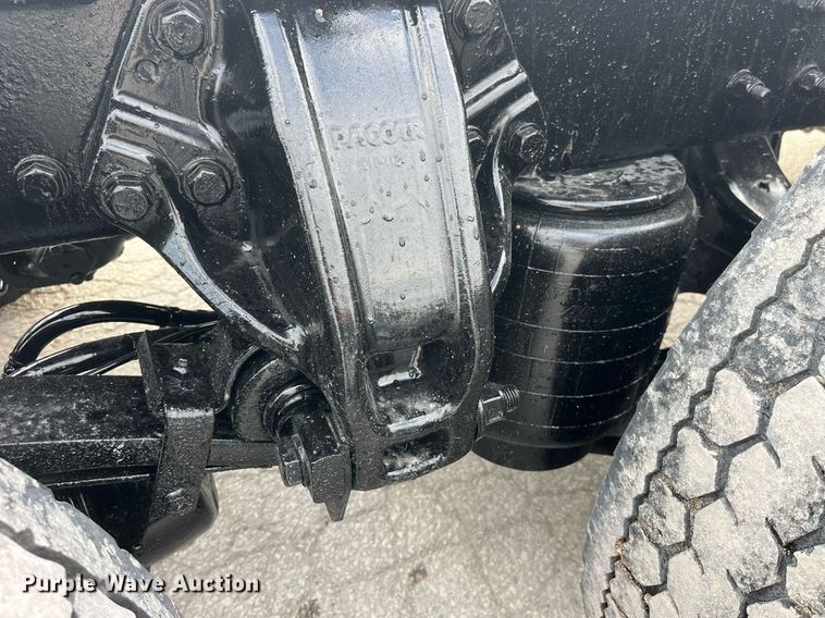 image for item DP2099 2015 Kenworth T880  semi truck