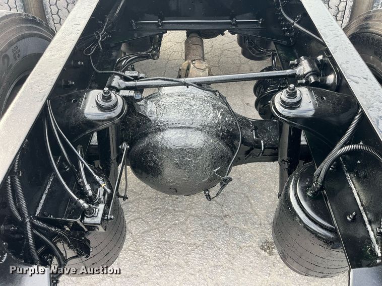 image for item DP2099 2015 Kenworth T880  semi truck